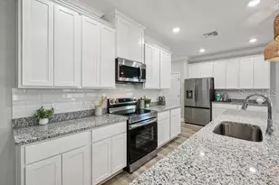 5963 Lyon Rd, Spring Hill, FL 34606 - Photo 7