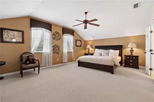 358 Lake Davenport Cir, Davenport, FL 33837 - Photo 15