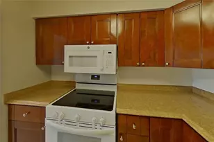 [Address not provided], Tampa, FL 33616 - Photo 5