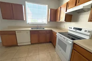 10 Coventry Ct, Kissimmee, FL 34758 - Photo 5