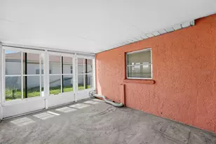 520 Center Rd, Venice, FL 34285 - Photo 47