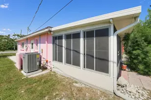 520 Center Rd, Venice, FL 34285 - Photo 11