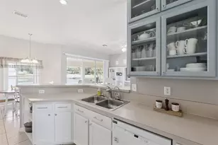 3805 Laurel View Dr, Kissimmee, FL 34744 - Photo 7