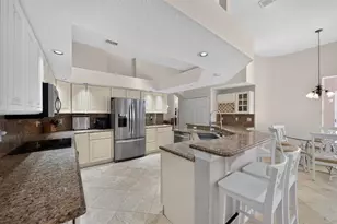 7691 Belvoir Dr, Orlando, FL 32835 - Photo 7