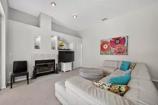 7691 Belvoir Dr, Orlando, FL 32835 - Photo 5
