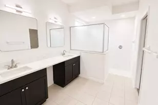 15430 Lake Bella Vista Dr, Tampa, FL 33625 - Photo 13