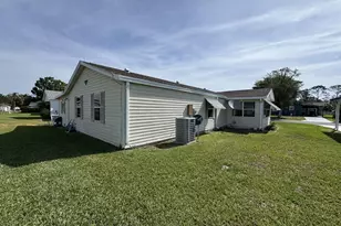 716 Bolivar St, Lady Lake, FL 32159 - Photo 5