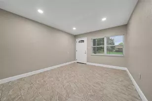 1339 E Jackson Ave, Mount Dora, FL 32757 - Photo 9
