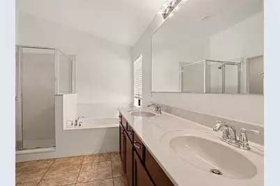 2721 Eagle Cliff Drive, Kissimmee, FL 34746 - Photo 9