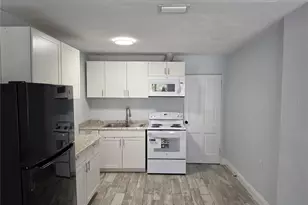 2205 1/2 S Park Ave, Sanford, FL 32771 - Photo 9