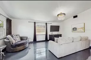 4210 Olive Ave, Sarasota, FL 34231 - Photo 5