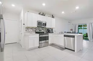 3676 Scarlet Oak Dr, Saint Cloud, FL 34772 - Photo 9