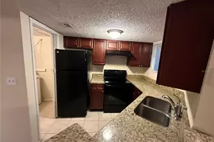 1940 Lake Atriums Cir, Orlando, FL 32839 - Photo 5