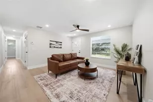 2321 Pine Hill Pl, Orange City, FL 32763 - Photo 5