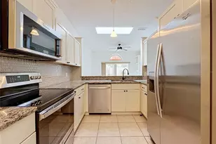1047 Kelly Creek Cir, Oviedo, FL 32765 - Photo 11