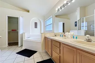 2615 Summer Creek Dr, Kissimmee, FL 34747 - Photo 45