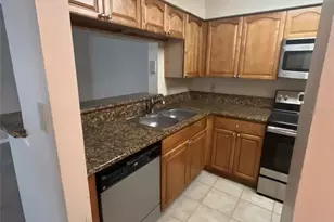 241 Afton Square, Altamonte Springs, FL 32714 - Photo 5