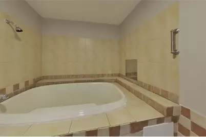 [Address not provided], Saint Petersburg, FL 33703 - Photo 9