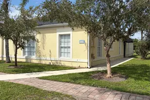 1074 Universal Rest Pl, Kissimmee, FL 34744 - Photo 1