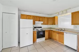 384 Cocoa Ct, Kissimmee, FL 34758 - Photo 11