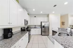 785 Desert Mountain Ct, Kissimmee, FL 34747 - Photo 9