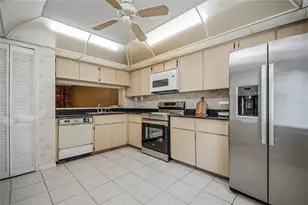 4 Escondido Cir, Altamonte Springs, FL 32701 - Photo 25