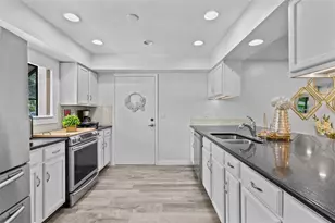 10611 Deergrass Ln, Orlando, FL 32821 - Photo 11