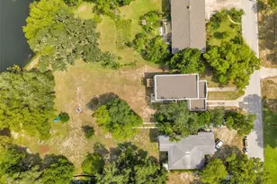 235 E Beach St, Groveland, FL 34736 - Photo 37