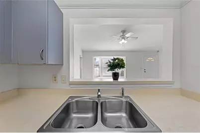 1094 Martin Boulevard, Orlando, FL 32825 - Photo 23