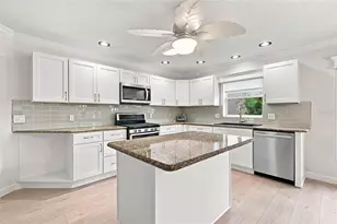 7592 SE 170th Longview Ln, The Villages, FL 32162 - Photo 9