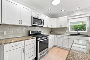 7592 SE 170th Longview Ln, The Villages, FL 32162 - Photo 15
