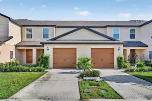 1556 Wynford Cir, Tavares, FL 32778 - Photo 5