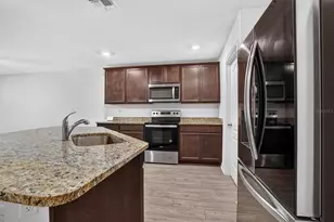 1556 Wynford Cir, Tavares, FL 32778 - Photo 13