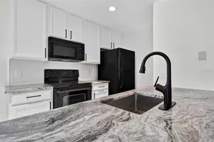 2074 Shaw Ln, Orlando, FL 32814 - Photo 9