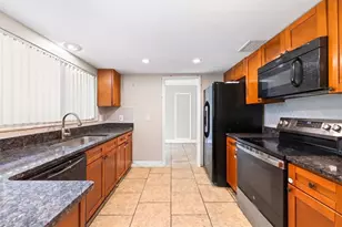 6045 Wedgewood Cir, Orlando, FL 32808 - Photo 7