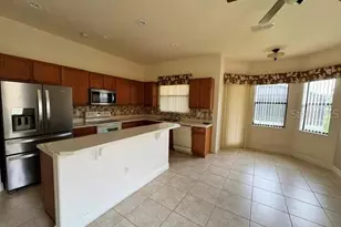 896 Barcelona Dr, Poinciana, FL 34759 - Photo 5