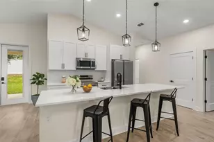 221 S Sunset Ave, Mascotte, FL 34753 - Photo 9