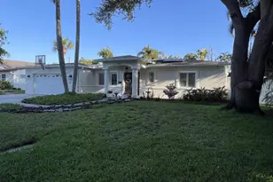146 Giralda Blvd NE, Saint Petersburg, FL 33704 - Photo 1