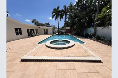 146 Giralda Boulevard NE, Saint Petersburg, FL 33704 - Photo 5