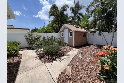 146 Giralda Boulevard NE, Saint Petersburg, FL 33704 - Photo 11