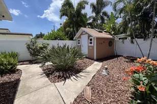 146 Giralda Blvd NE, Saint Petersburg, FL 33704 - Photo 11