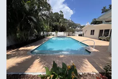 146 Giralda Boulevard NE, Saint Petersburg, FL 33704 - Photo 9