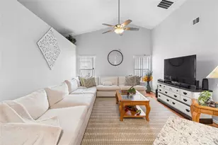 12512 Tillingham Ct, Orlando, FL 32837 - Photo 3