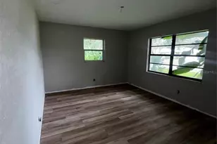 3249 54th St N, Saint Petersburg, FL 33710 - Photo 15