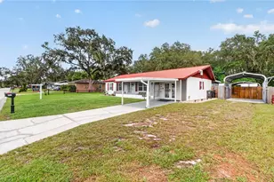 6312 Sweetwater Dr E, Lakeland, FL 33811 - Photo 3