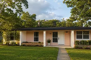 589 E Normandy Blvd, Deltona, FL 32725 - Photo 1