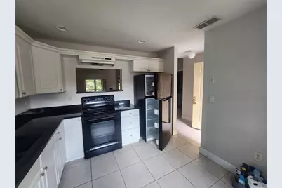 940 Fenton Lane #24, Lakeland, FL 33809 - Photo 3