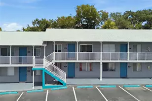 415 N Halifax Ave, Daytona Beach, FL 32118 - Photo 1