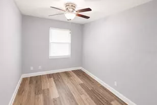4666 Ken Knight Dr N, Jacksonville, FL 32209 - Photo 11