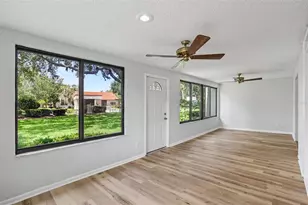 108 Seville Ct N, Plant City, FL 33566 - Photo 5